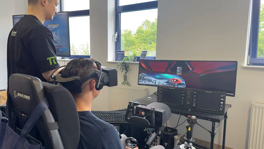 pimax_roadshow_5.webp?v= pimax_roadshow_5.webp?v=